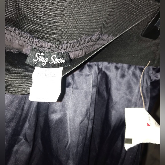 Satin skirt navy. NWT - Picture 3 of 5